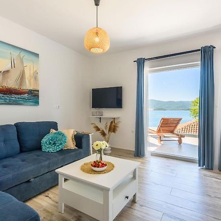 Apartments Morska Vila 3 Komarna Kültér fotó