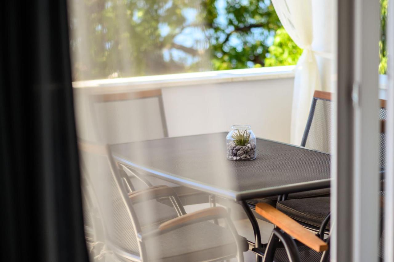 Apartments Morska Vila 3 Komarna Kültér fotó