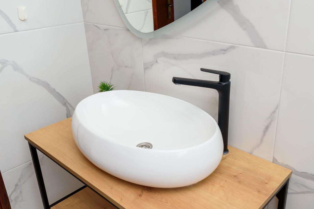 Apartments Morska Vila 3 Komarna Kültér fotó