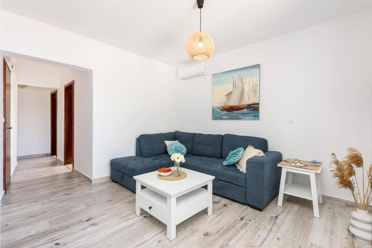 Apartments Morska Vila 3 Komarna Kültér fotó