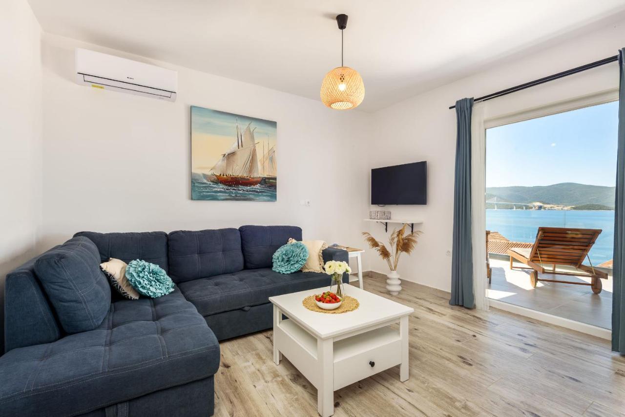 Apartments Morska Vila 3 Komarna Kültér fotó