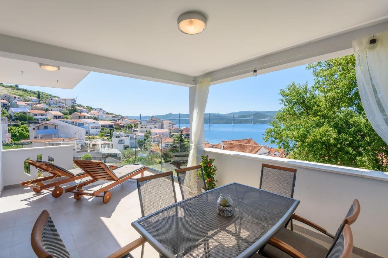 Apartments Morska Vila 3 Komarna Kültér fotó